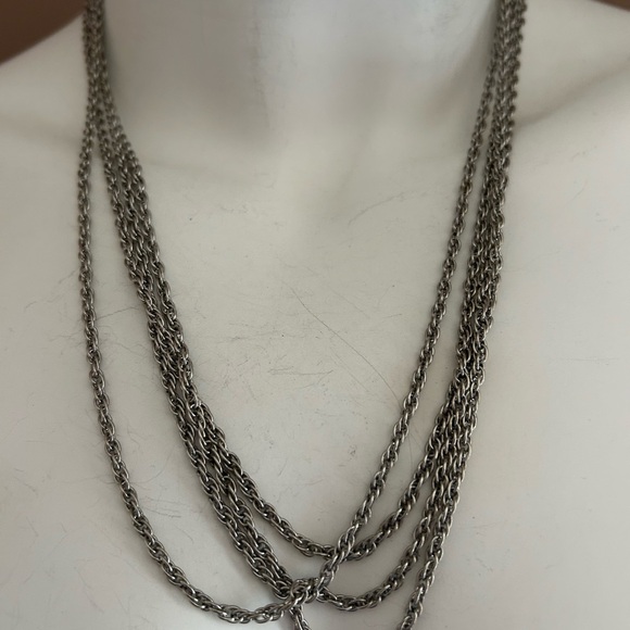 4/$50 classic 1960 Elegant Silver Chain Necklace 💙 - Picture 5 of 8